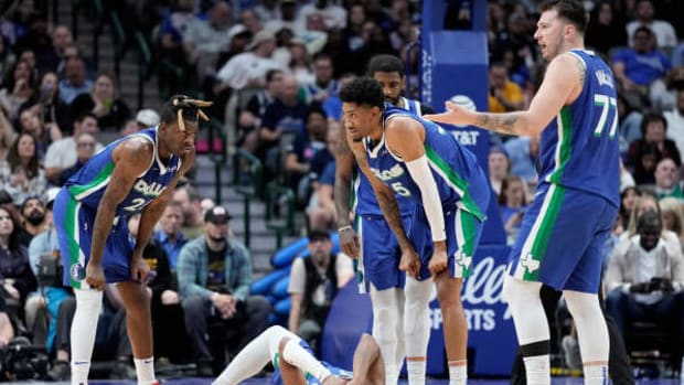mavs hardy down 